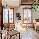 Atelier D Artiste En Plein Coeur Du Marais