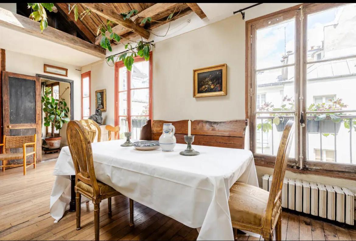 Atelier D Artiste En Plein Coeur Du Marais Apartment